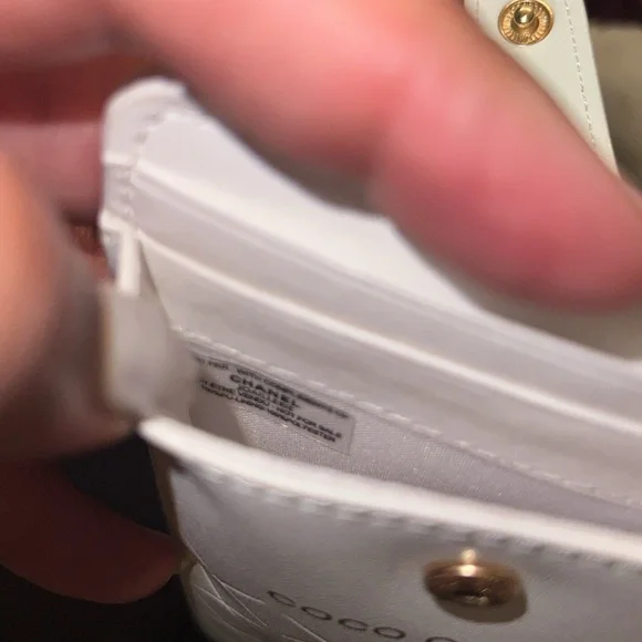 NIB CHANEL Coco Crush White Cellphone Case/Crossbody Bag - Picture 5 of 8